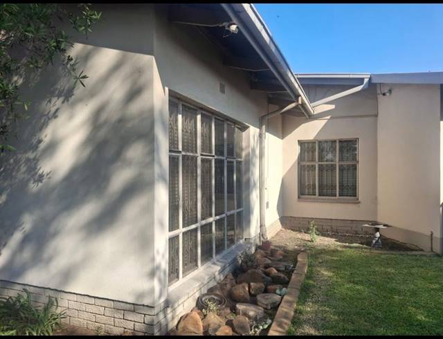 3 BEDROOM PROPERTY TO RENT IN VANDERBIJLPARK CE 3